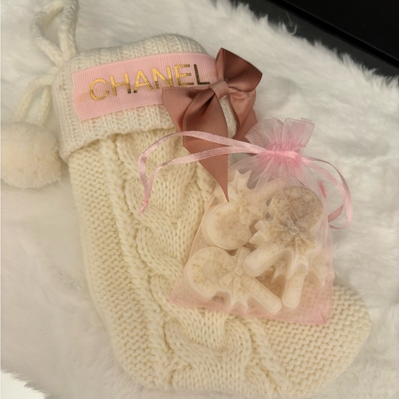 Hand made Luxury Knit Christmas Stocking with guest soaps - Picture 3 of 8